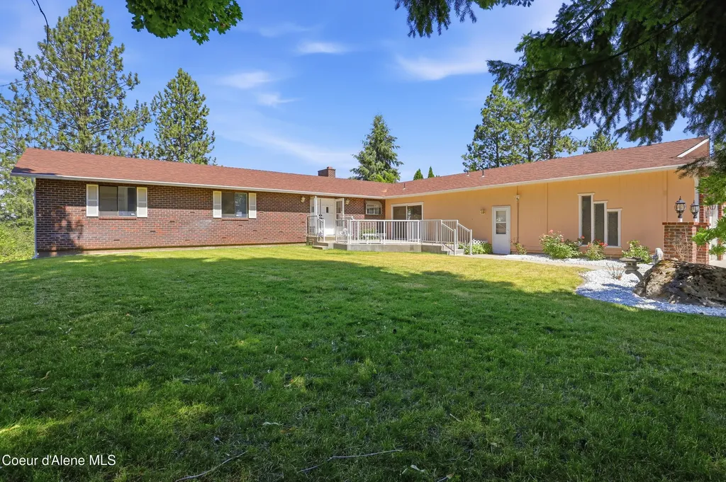 1189 N Glasgow Drive Post Falls ID 83854