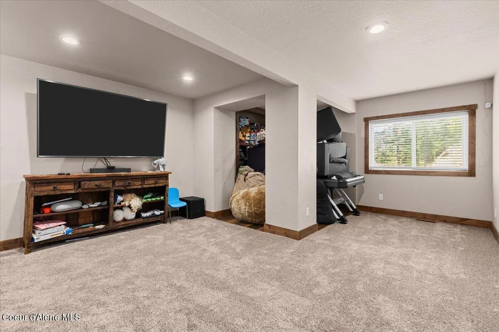 1811 S Veterans Drive Post Falls ID 83854