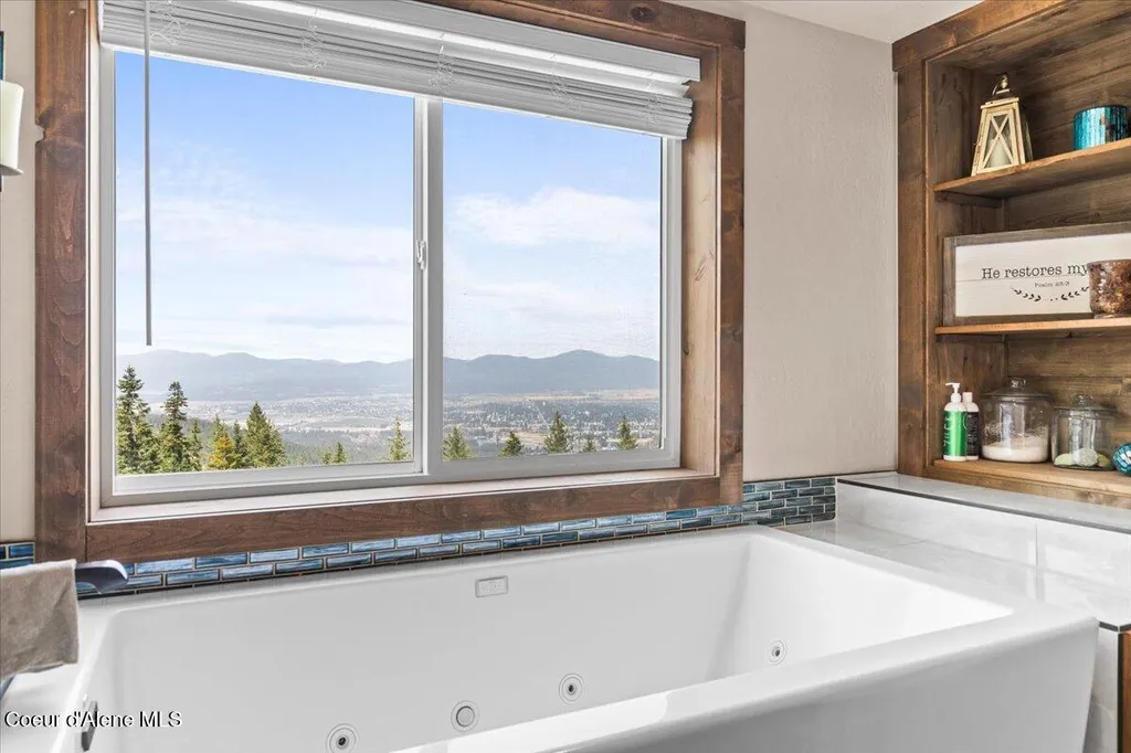 1811 S Veterans Drive Post Falls ID 83854