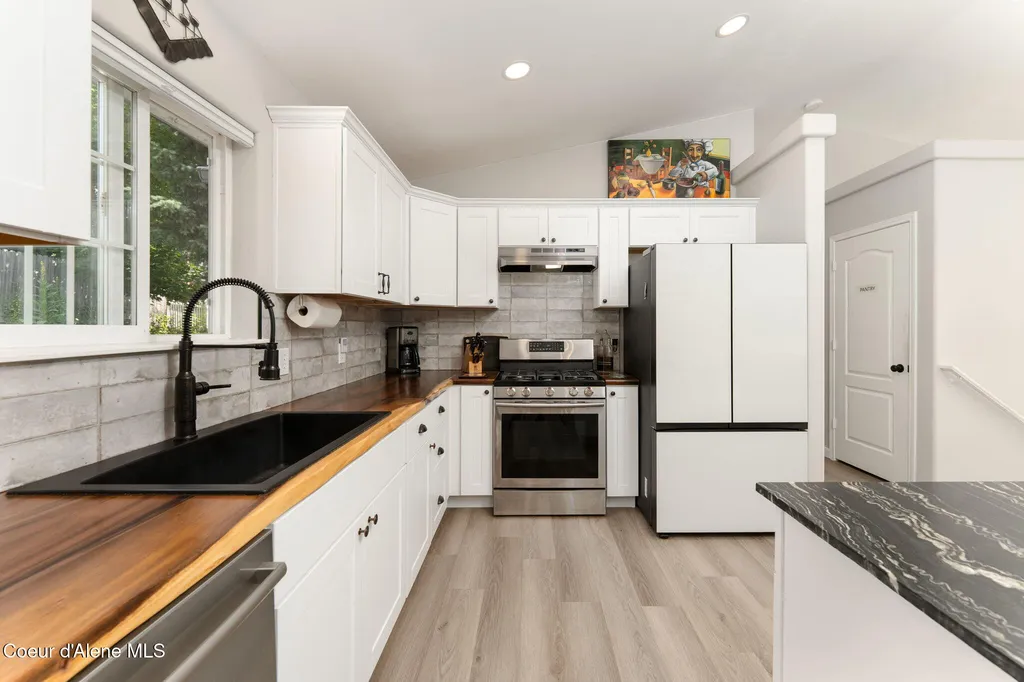 8585 N Audubon Drive Hayden ID 83835