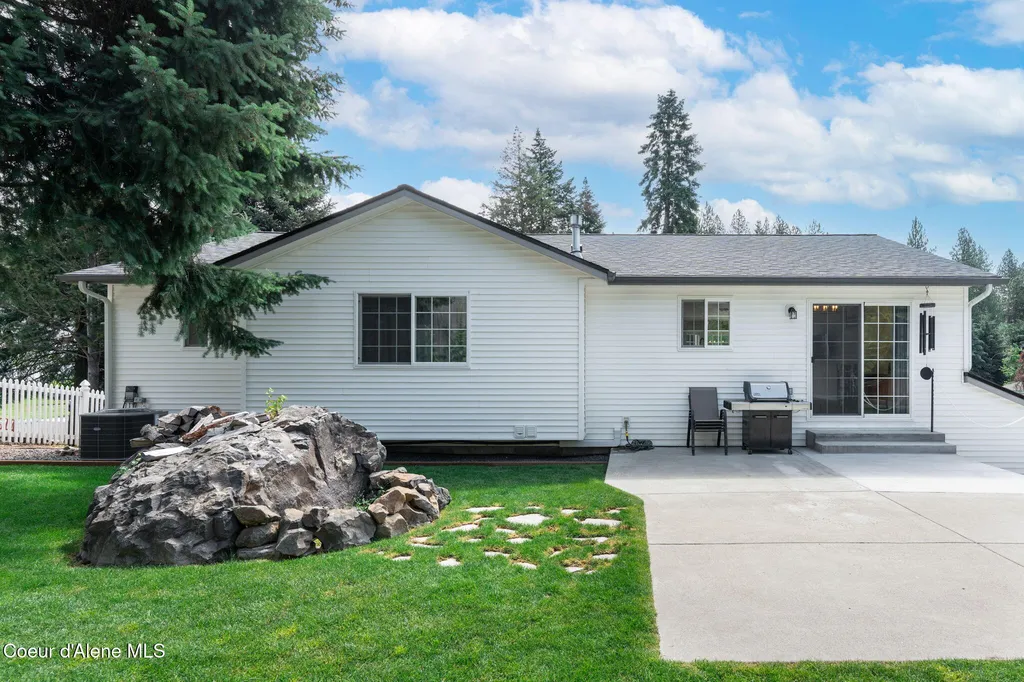 8585 N Audubon Drive Hayden ID 83835
