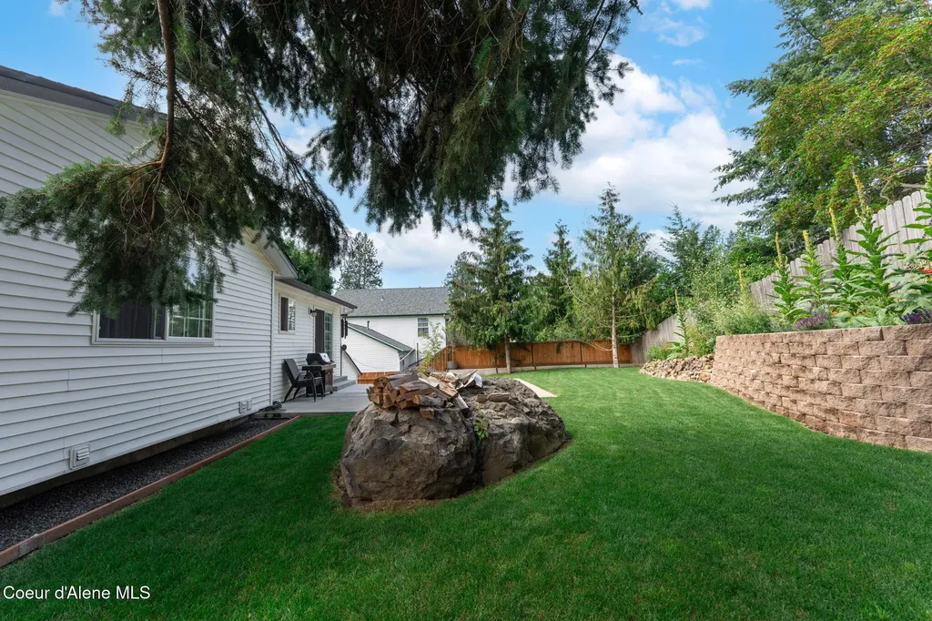 8585 N Audubon Drive Hayden ID 83835