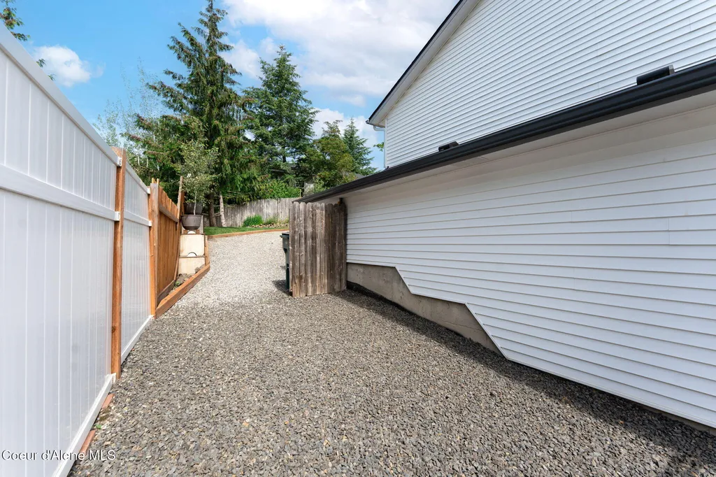 8585 N Audubon Drive Hayden ID 83835