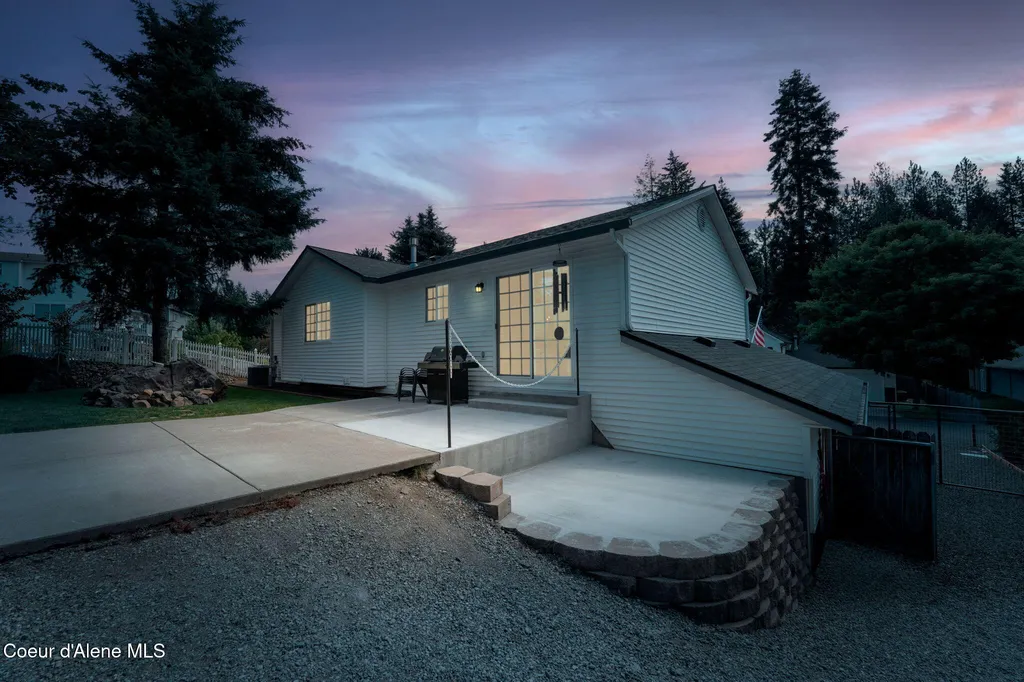 8585 N Audubon Drive Hayden ID 83835