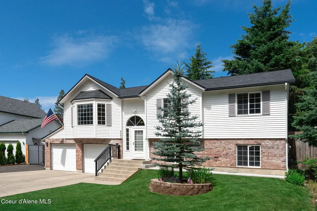 8585 N Audubon Drive Hayden ID 83835