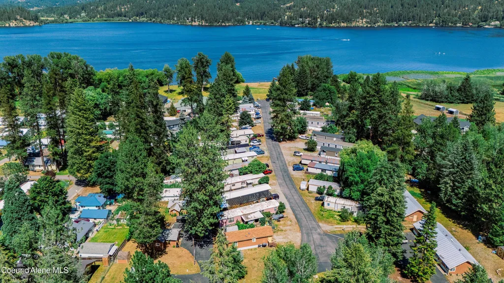 11776 N Hauser Lake Road Hauser ID 83854