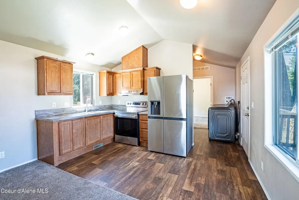 11776 N Hauser Lake Road Hauser ID 83854