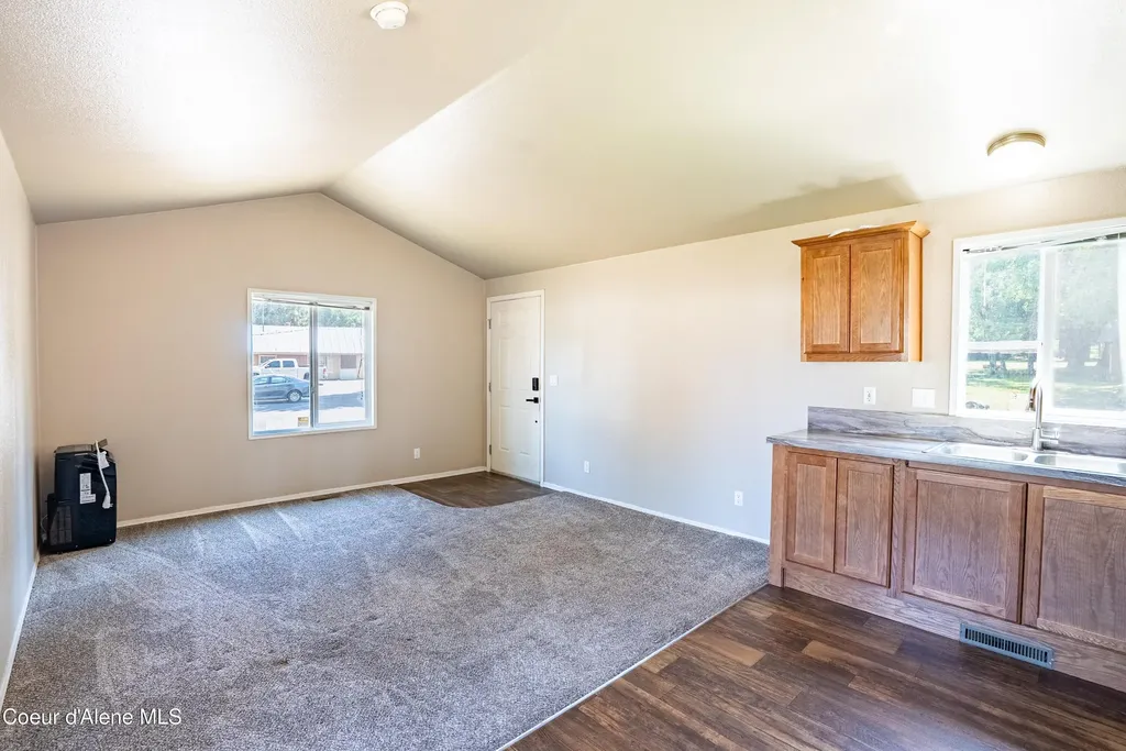 11776 N Hauser Lake Road Hauser ID 83854