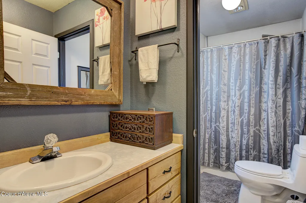 106 Hidden Forest Way Sandpoint ID 83864