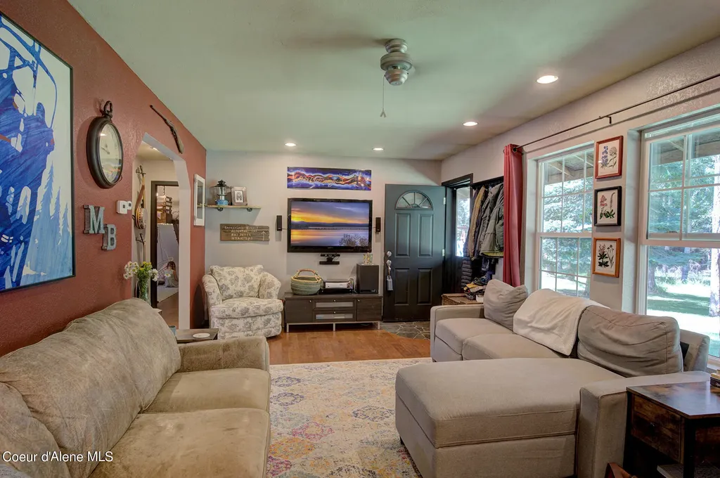 106 Hidden Forest Way Sandpoint ID 83864
