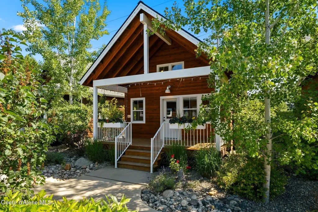 242 Pomrankey Loop Dover ID 83825