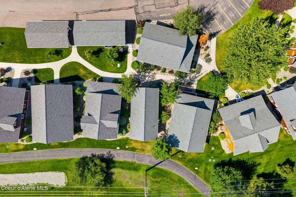 242 Pomrankey Loop Dover ID 83825