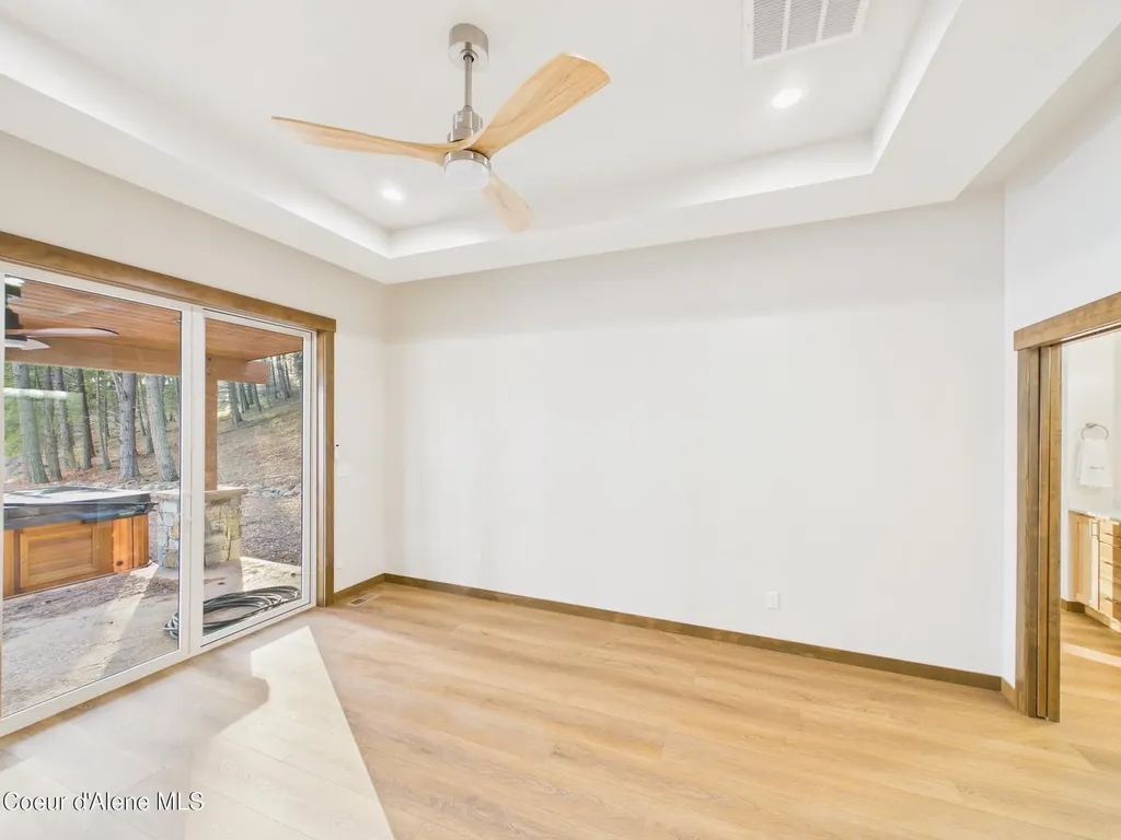 1413 E Round Lake Road St. Maries ID 83861