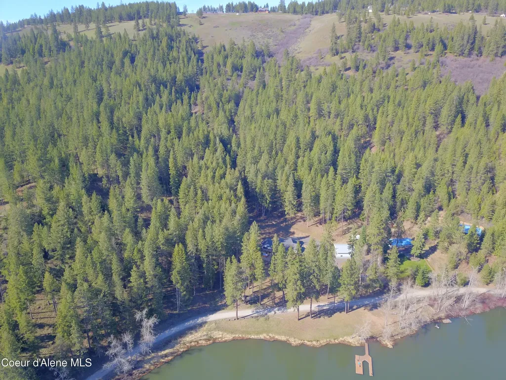1413 E Round Lake Road St. Maries ID 83861