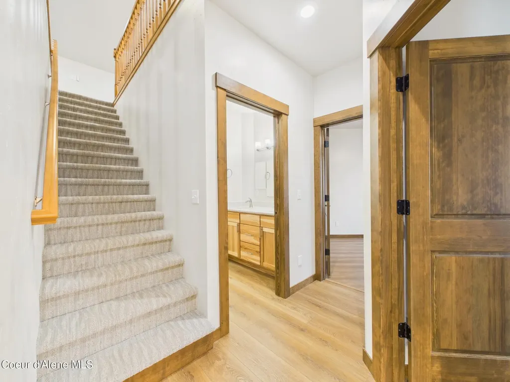 1413 E Round Lake Road St. Maries ID 83861