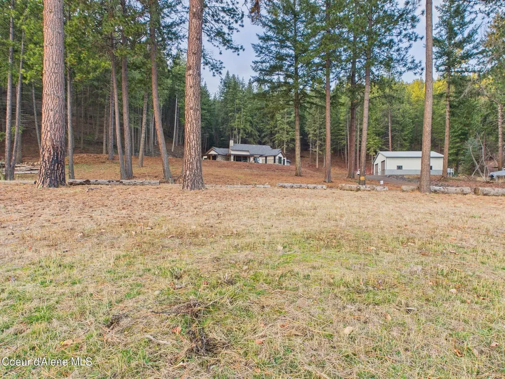 1413 E Round Lake Road St. Maries ID 83861