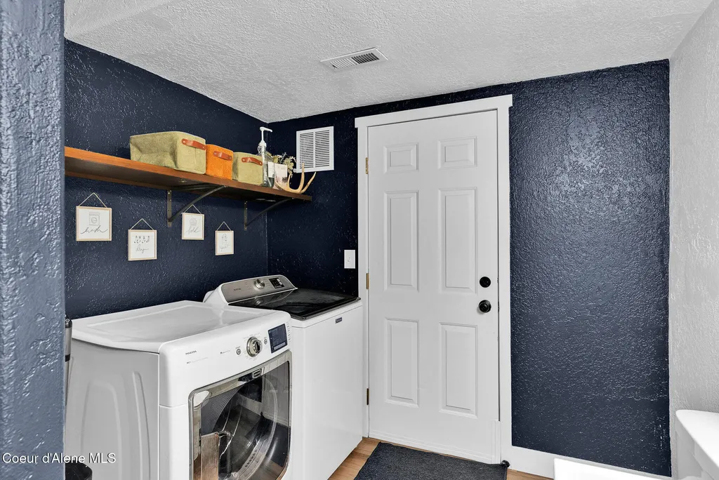 1150 N Townsend Loop Post Falls ID 83854