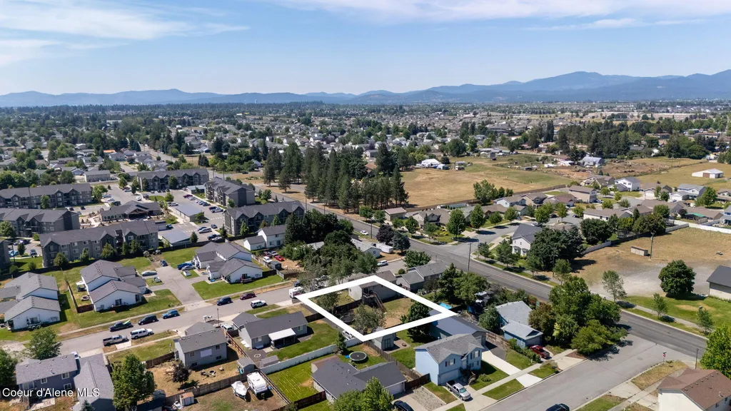 1150 N Townsend Loop Post Falls ID 83854