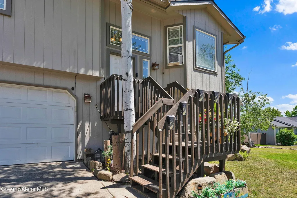 1150 N Townsend Loop Post Falls ID 83854