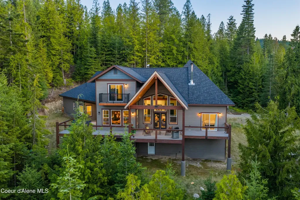 597 Kula Drive Sagle ID 83860