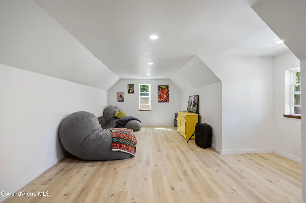 597 Kula Drive Sagle ID 83860