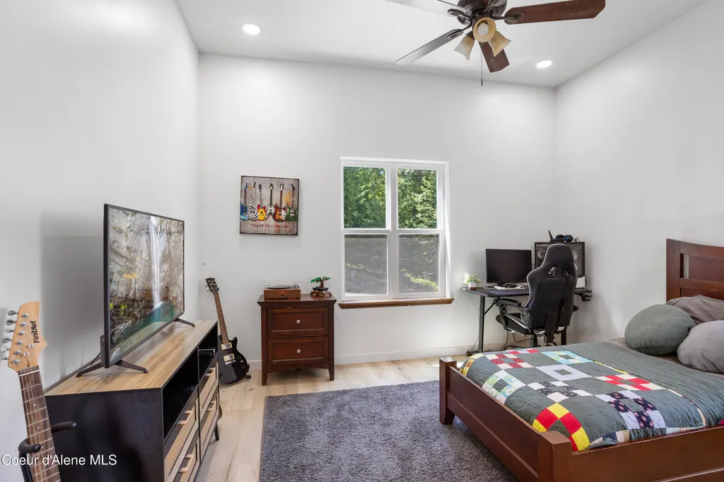 597 Kula Drive Sagle ID 83860