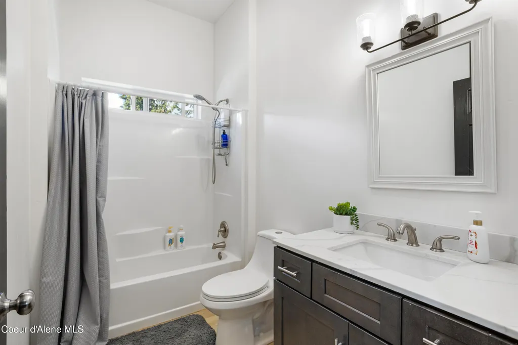 597 Kula Drive Sagle ID 83860