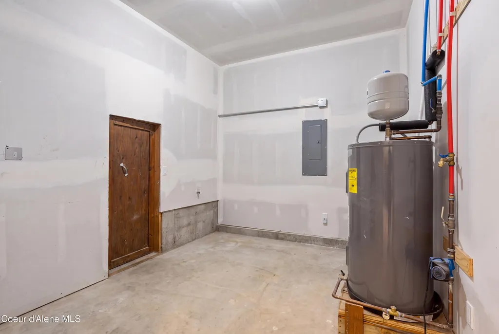 597 Kula Drive Sagle ID 83860