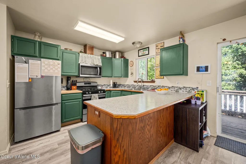 3293 N 10th Place Coeur D'alene ID 83815