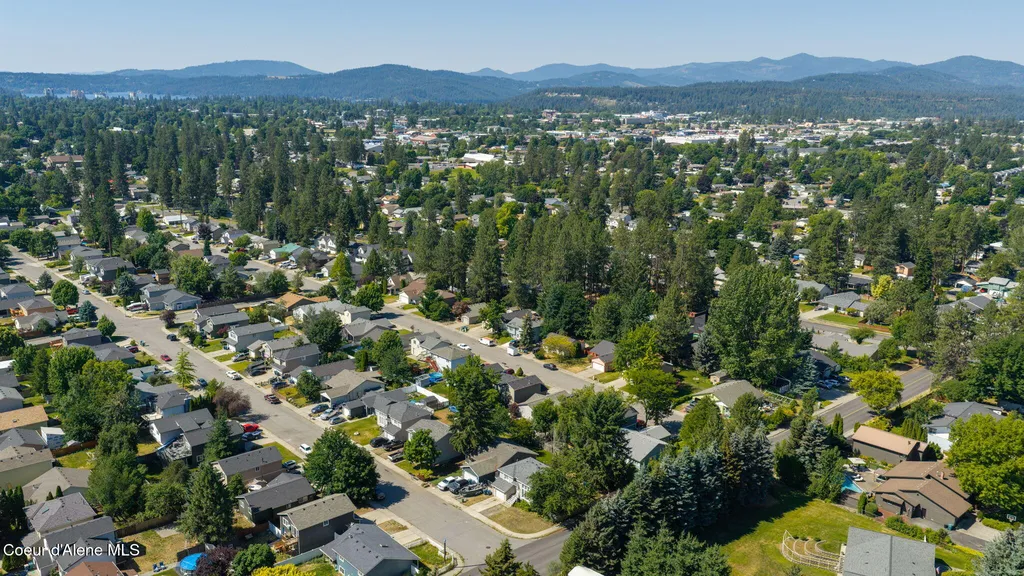 3293 N 10th Place Coeur D'alene ID 83815