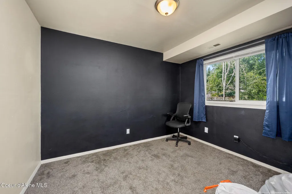3293 N 10th Place Coeur D'alene ID 83815