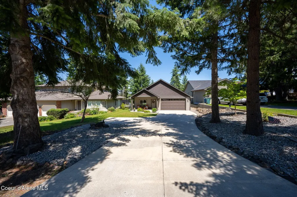 1427 E Loch Haven Drive Hayden ID 83835