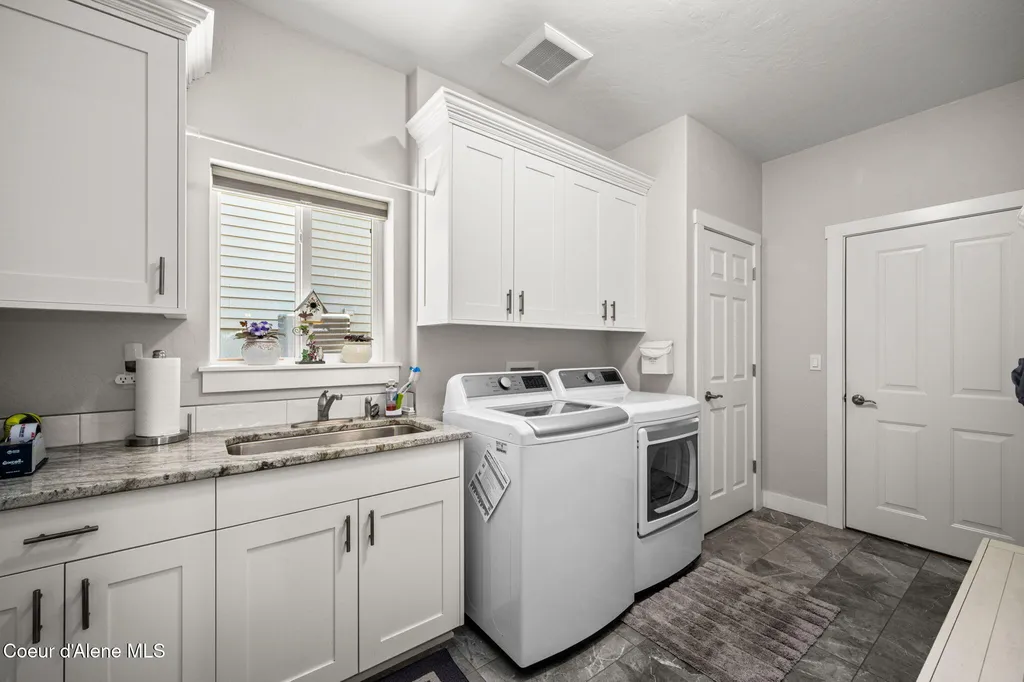 1427 E Loch Haven Drive Hayden ID 83835