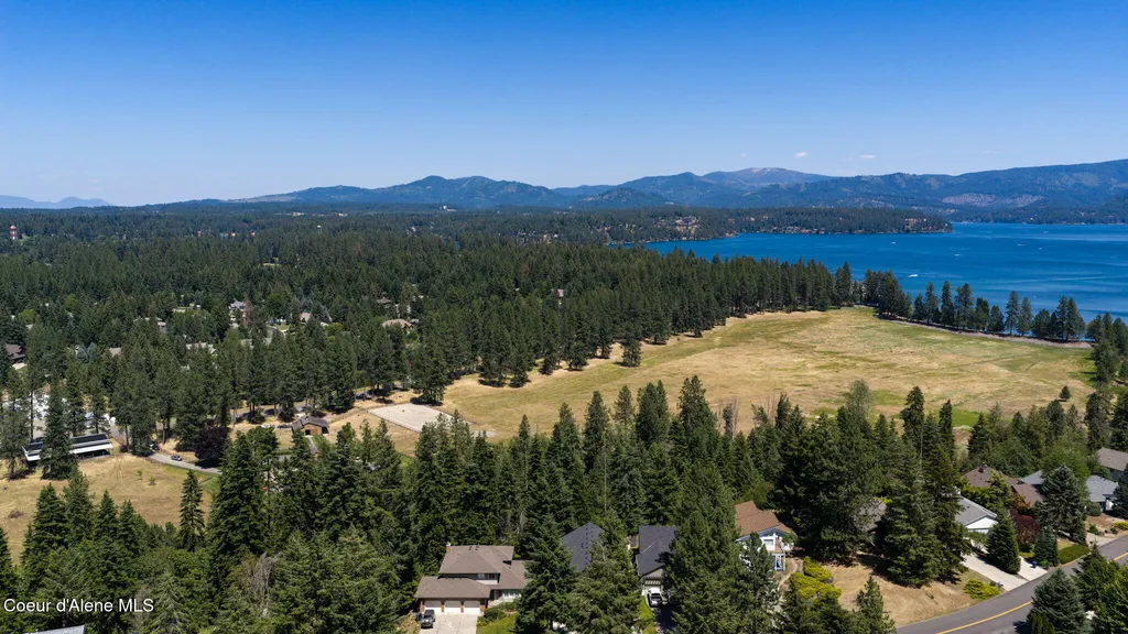 1427 E Loch Haven Drive Hayden ID 83835