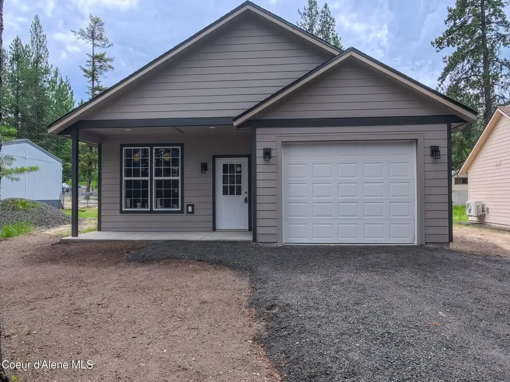 261 F Street Plummer ID 83851