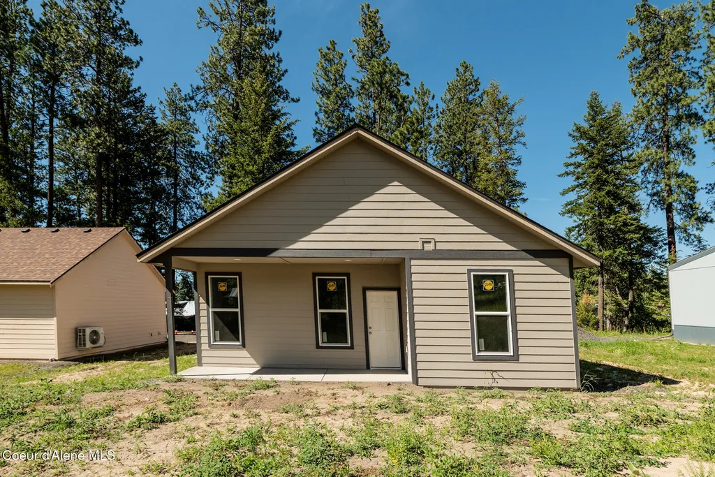 261 F Street Plummer ID 83851