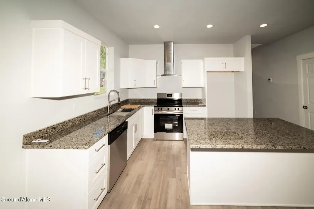 261 F Street Plummer ID 83851