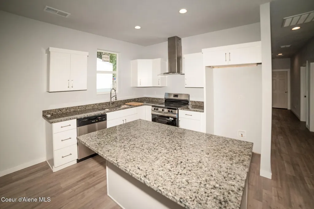 261 F Street Plummer ID 83851