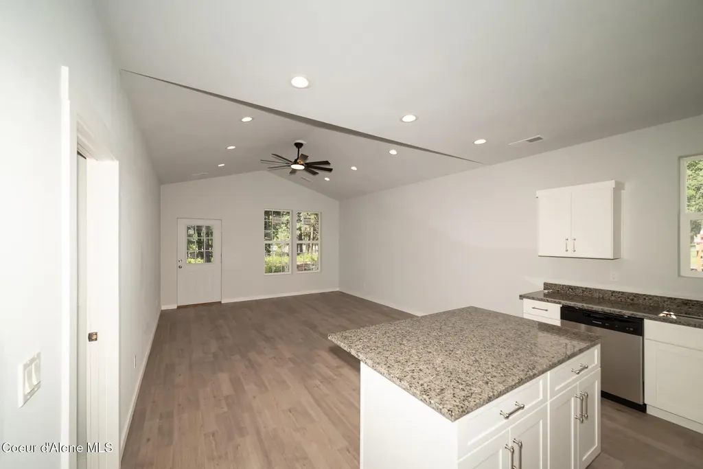 261 F Street Plummer ID 83851