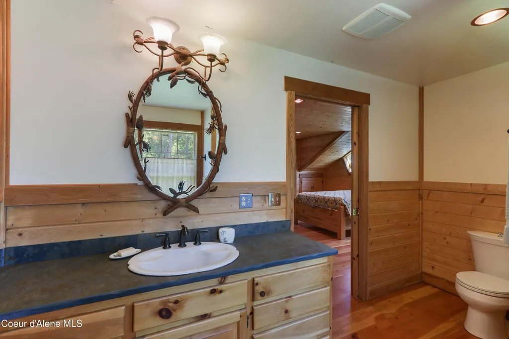 1261 Michael Lane Sandpoint ID 83864