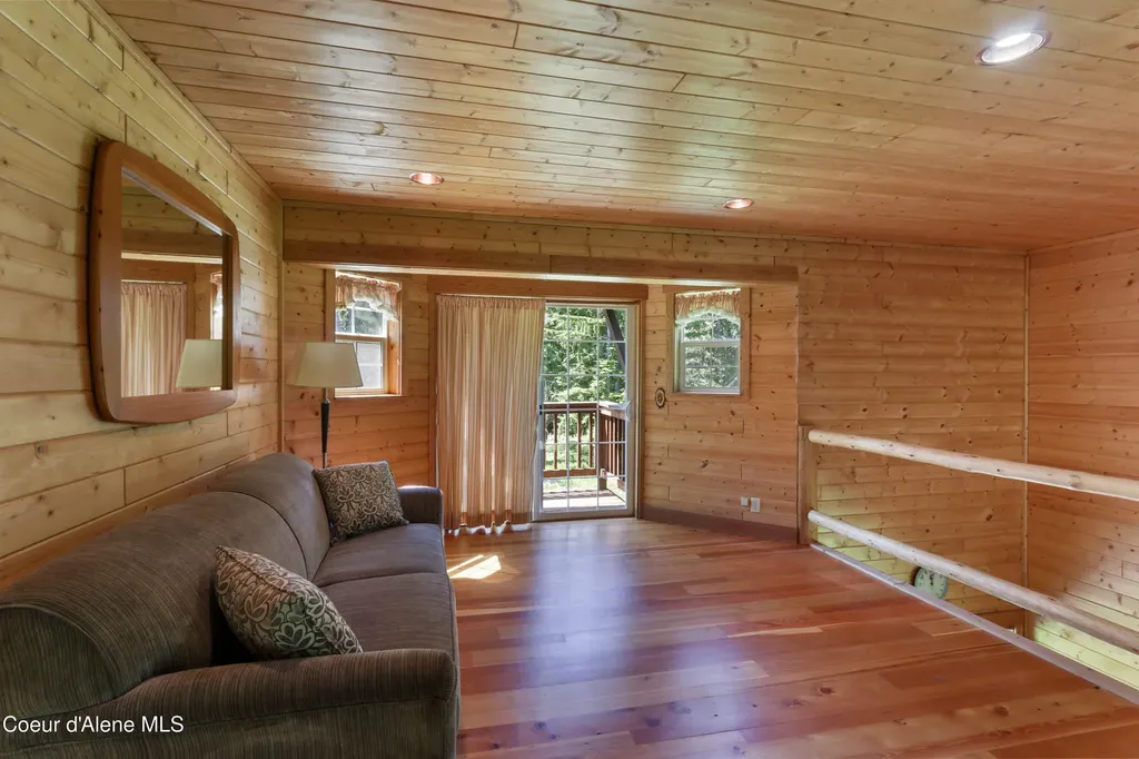 1261 Michael Lane Sandpoint ID 83864