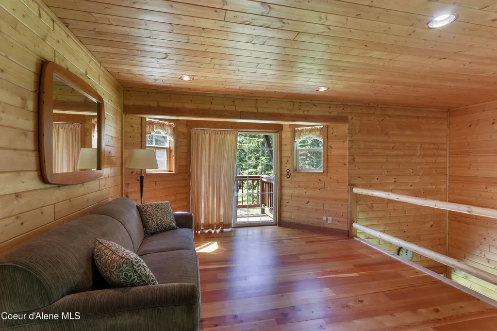 1261 Michael Lane Sandpoint ID 83864