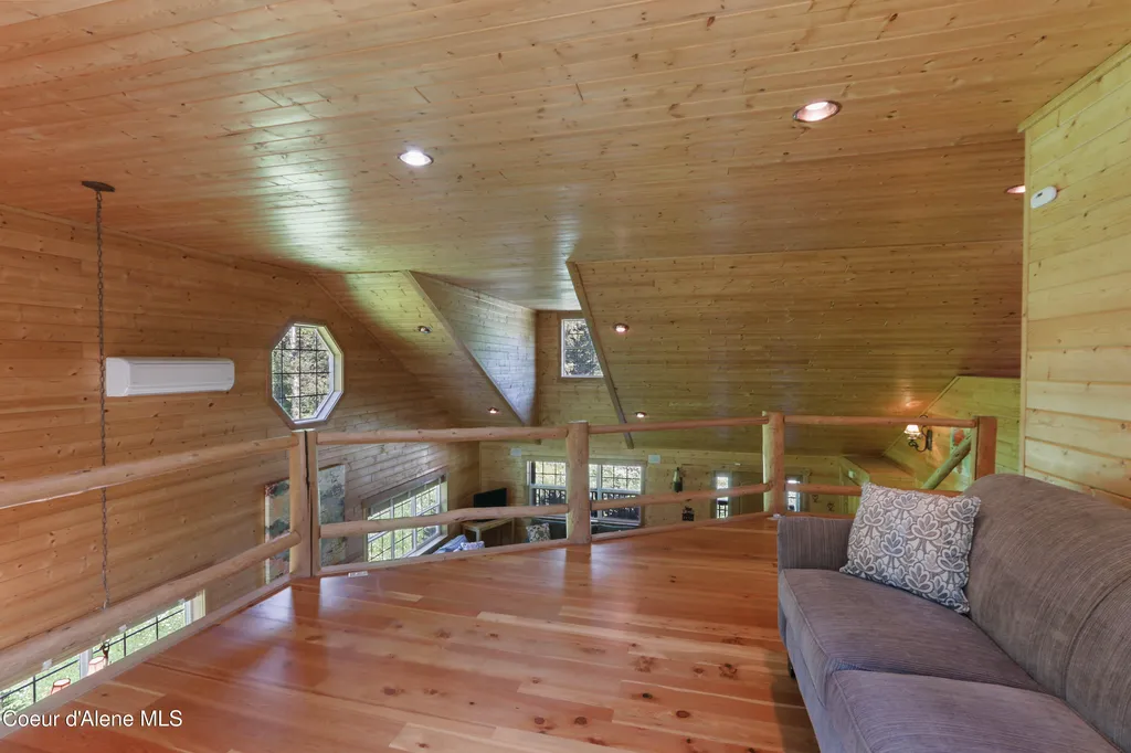 1261 Michael Lane Sandpoint ID 83864