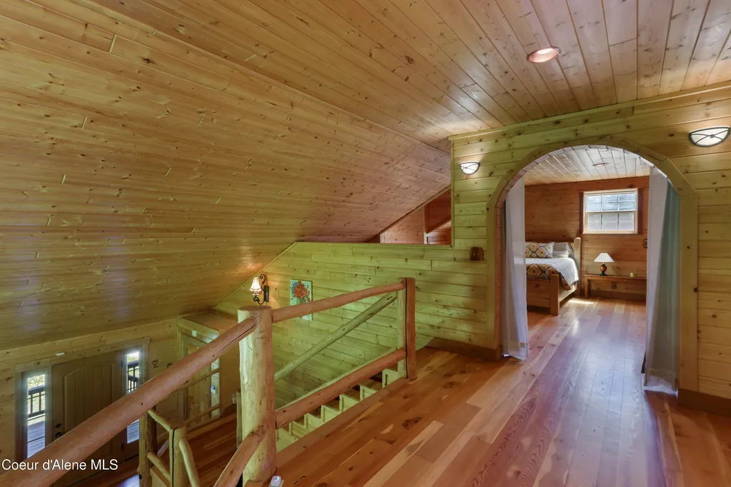 1261 Michael Lane Sandpoint ID 83864