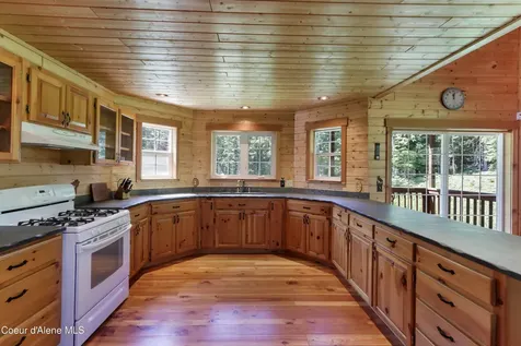 1261 Michael Lane Sandpoint ID 83864