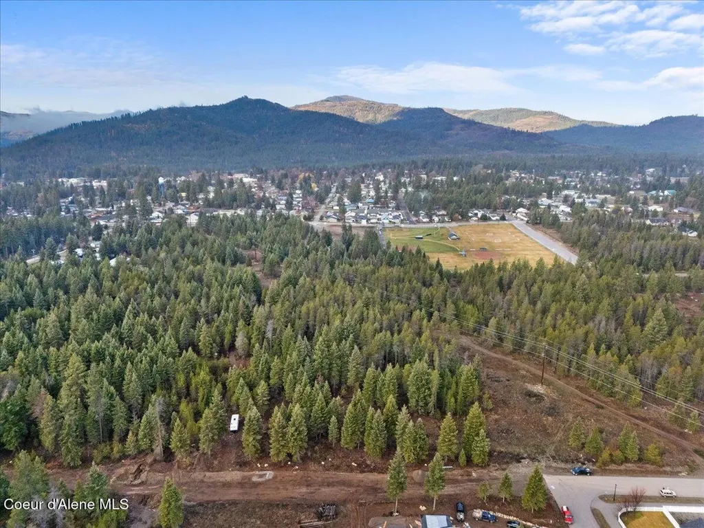 Nka 14th Ave & Jefferson Street Spirit Lake ID 83869