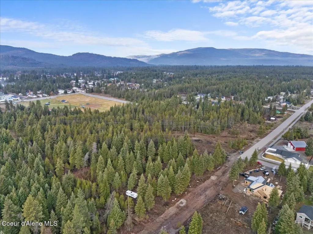 Nka 14th Ave & Jefferson Street Spirit Lake ID 83869