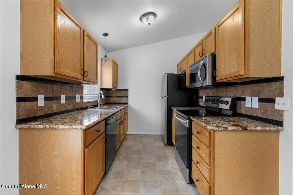 6648 W Legacy Drive Rathdrum ID 83858