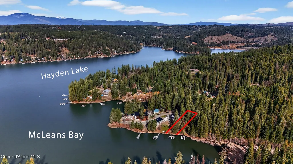 N Waters Edge Court Hayden ID 83835