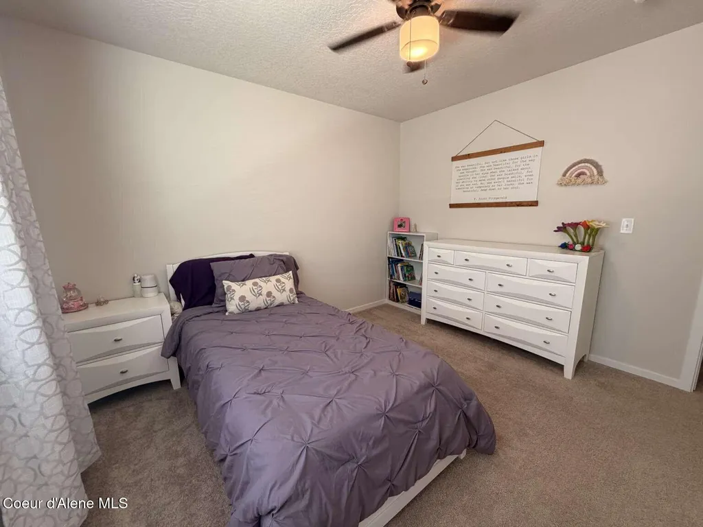 229 E Sandmyrtle Avenue Hayden ID 83835